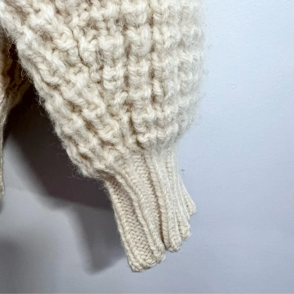 Vintage stunning wool